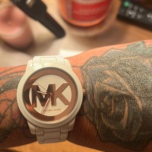 Micheal kors rose gold and white watch nwt